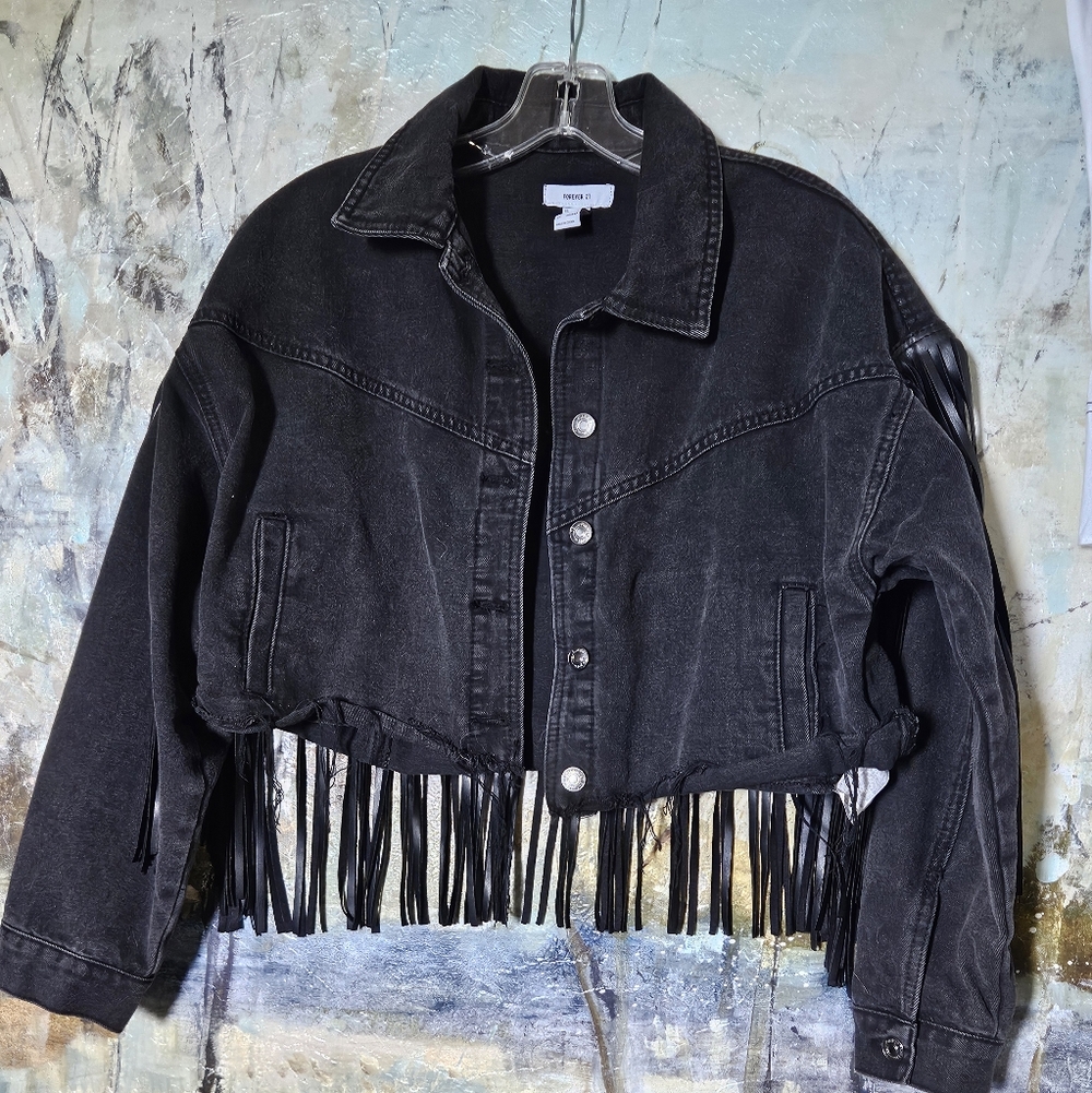 Forever 21 Faded Black/Washed Black Cropped Fringe Denim Jacket US Sz S